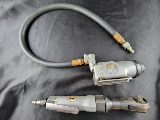 Lot of 2 Air Tools Universal Tool Ratchet UT-2208 & Other (REBUILD OR PARTS) 2