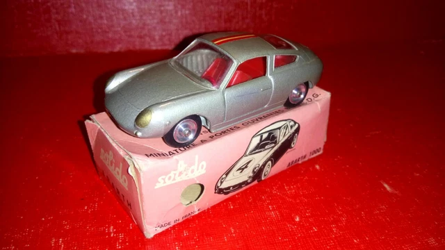 Modèle neuf Renault SOLIDO Réf 149 Série 100 des années 1950/60