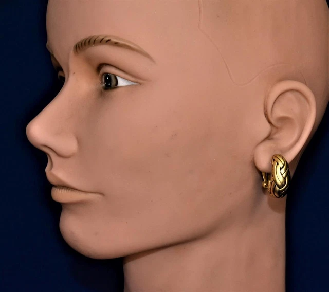 Nwt Signé Lia Sophia Doré Crescent Forme à Clipser Boucles D'Oreilles