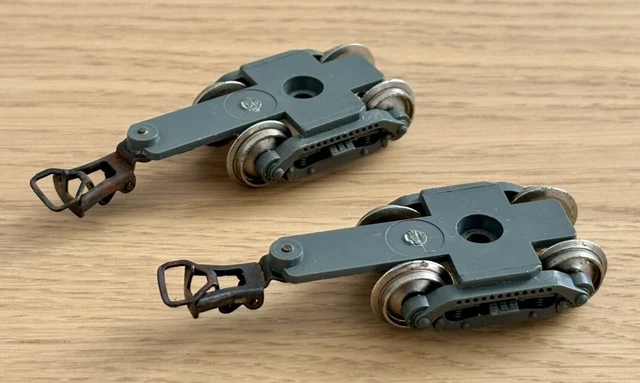 JOUEF BOGIE PORTEUR x2 pour remorque d'autorail BUDD de la SNCF - HO JOUEF BOGIE PORTEUR x2 pour remorque d'autorail BUDD de la SNCF - HO