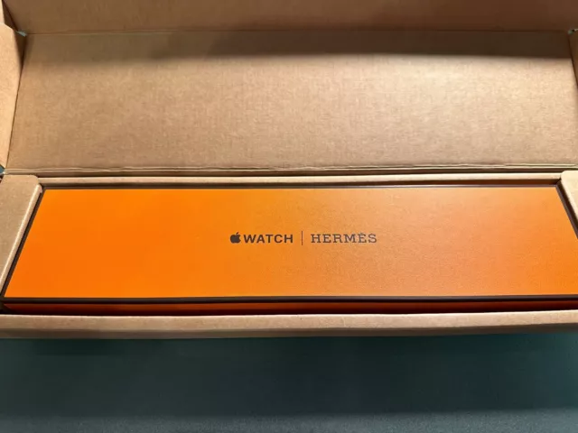 Hermes Beton/Etain Printed Leather 38mm Apple Watch Strap - Yoogi's Closet