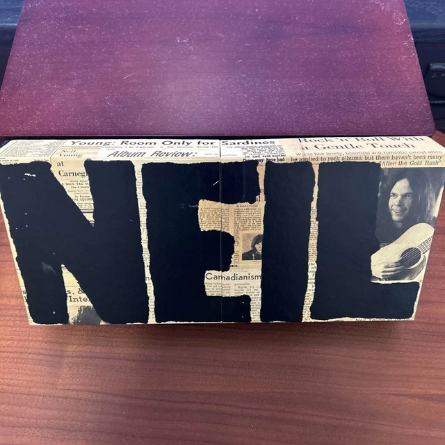 8CD！Neil Young Archives 1 (1963-1972) 洋楽 NEIL YOUNG ARCHIVES