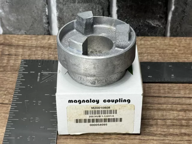 Magnaloy Coupling Company 200 1-1/4X1/4 Bore & Key M20010408