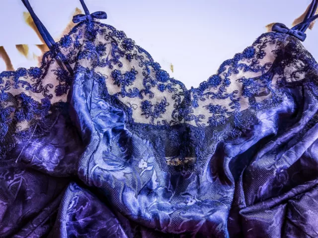 Victoria's Secret Vintage Gold Label 34C Purple Sheer Lace Bra