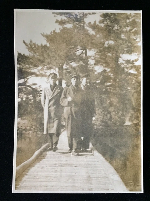 #735 Giapponese Vintage Foto 1940s / Tre People Man Cappotto Tappo Student