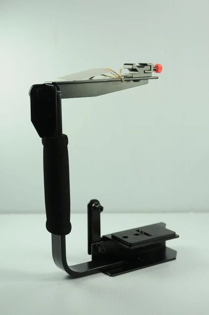 Stroboframe 310-900 Pro Rotating Flash Bracket #G758