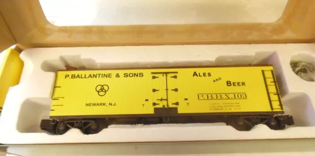 S-Helper Service Freight Car  used Item 02039 Ballantine Beer Reefer S Scale Car