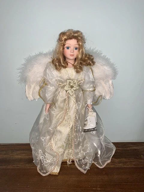 Heritage Signature Collection 2002 Porcelain Angel Doll Angelica 80004 2