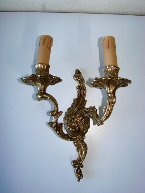 Ancienne applique murale bougie de style louis XV en bronze (N°1)