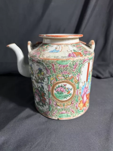 19th Century Chinese Famille Rose Medallion Export Porcelain Tea Pot 6” H