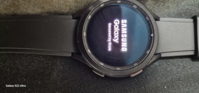 Galaxy Watch4 Classic 46mm Edelstahlgehäuse mit Gummiarmband - Schwarz...