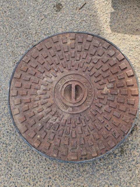 Griglia Di Scarico In Acciaio Zincato 45x45 Cm – Copertura Per Fognatura Esterna – Resistente E Antiruggine – Per Parcheggi E Giardini