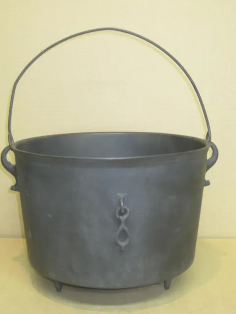 Antique Cast Iron 3 Legged Bean Pot Kettle Cauldron -Gate Mark - 11.5" x 8.5"