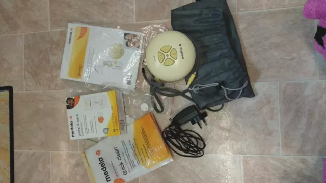 Medela swing breast pump with accessories + Free Postage