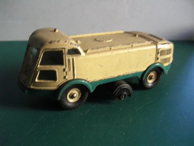 Dinky Toys France 596 - Balayeuse LMV - 1959 - état De Jeu