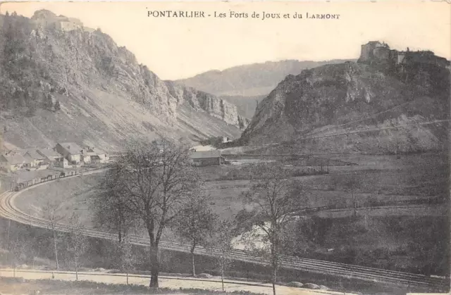 Cpa 25 Pontarlier Les Forts De Joux Et Du Larmont