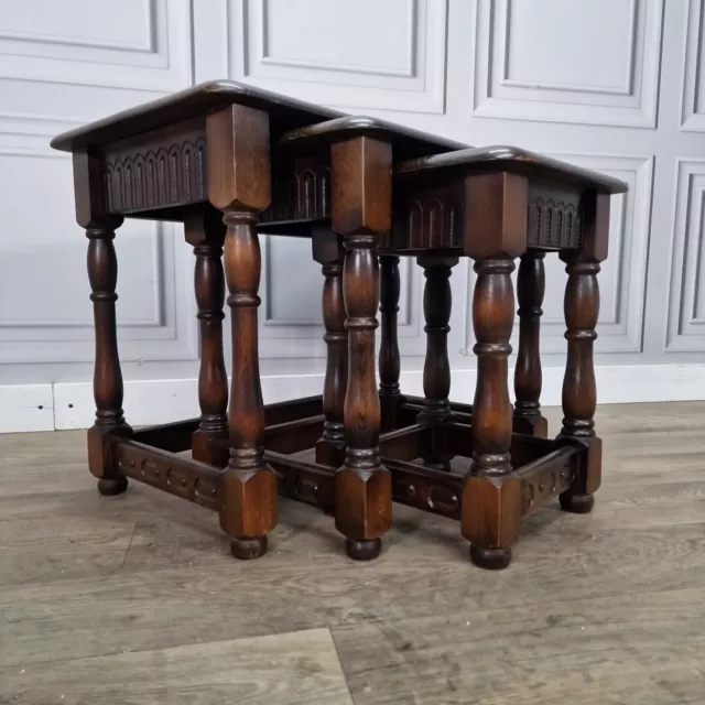 Vintage Nest Of 3 Solid Oak Wooden Coffee Side Lamp Tables Turned Wood - Retro