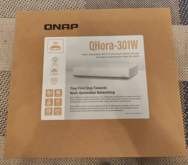 Routeur sans fil Dual Band - QNAP QHora-301W --- NEUF