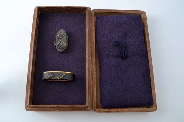 Fuchi Kashira Shakudo Nanakoji Japan antique mumei Tiger design Edo era