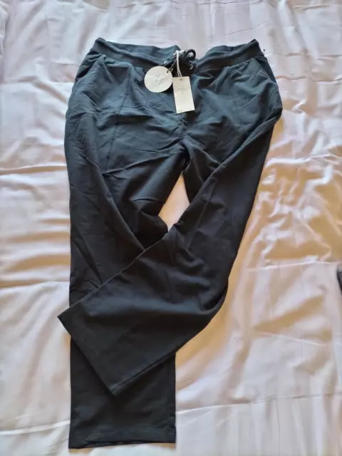 Brand new lady's maternity  trousers by NEXT Tailoring Size 16R in black