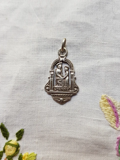 Ancien Médaille pendentif Religieuse Vierge et Jésus Christ