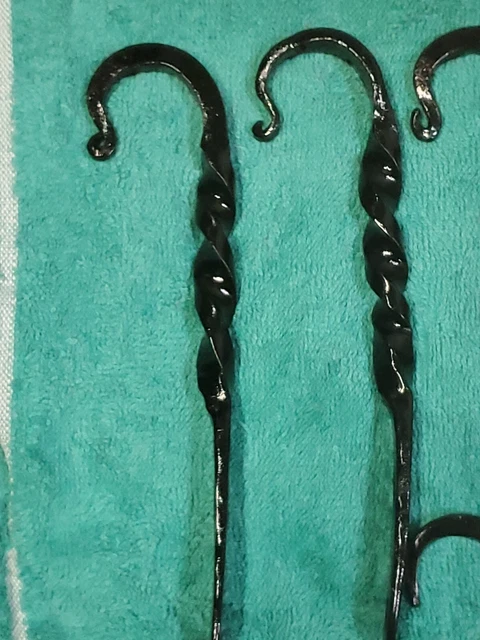 HAND FORGED COAT HOOKS. OR POTS PANS.LITTLE CUTIE 💓 HOOKS.9hooks.