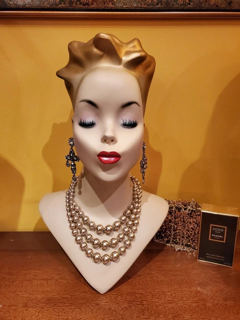 Lady Lulu Mannequin