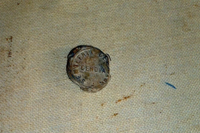 Copia in piombo di un antico sigillo di patente nobiliare | IL PONTE