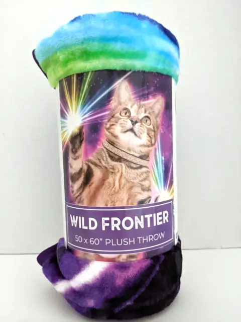 "Lanzamiento de felpa multicolor Wild Frontier GALACTIC CAT 50"" X 60"