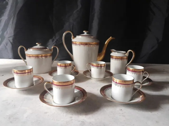 service-tasse à café-porcelaine Limoges motif or fin et liseré rouge-Ternet