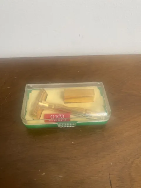 1947 Gillette Bullet Tip Gold GEM Micromatic Safety Razor With Blade Box Case