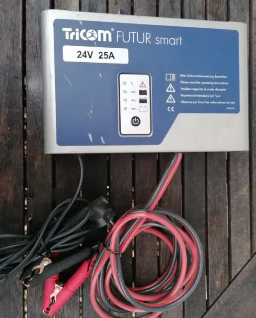 Tricom FUTUR smart 24V 25A caricabatterie stabile per batterie Pb bagnate