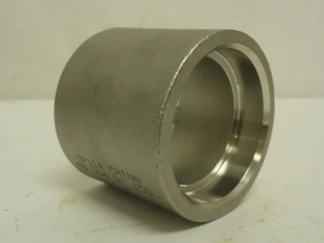 207991 New-No Box; Industry-Std 1LUC4 Pipe Coupler; SS-304; 2 FNPS x 2 FNPS