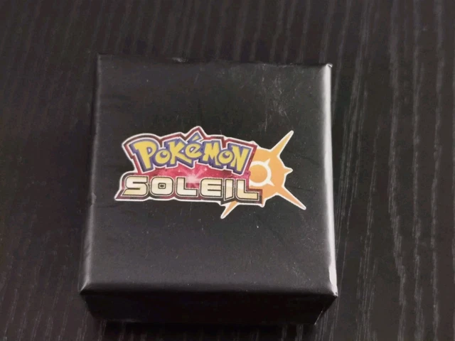 Jeu Pokémon Lune Pour Nintendo 3DS + Pins - Très Bon état - Complet