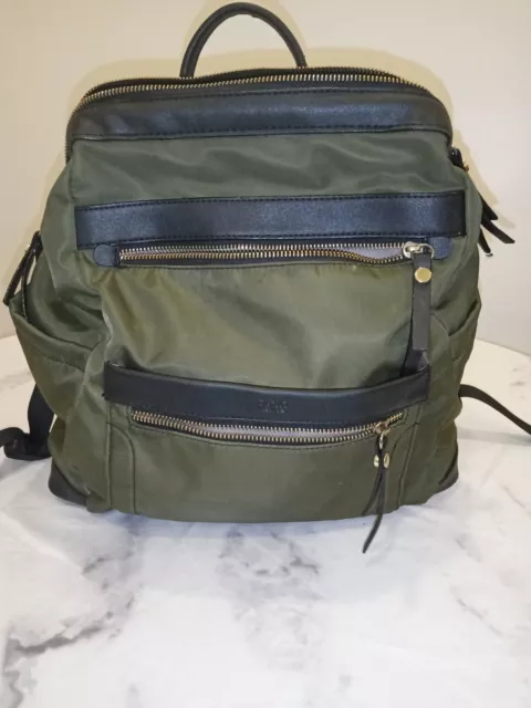 Tutilo deals captive backpack