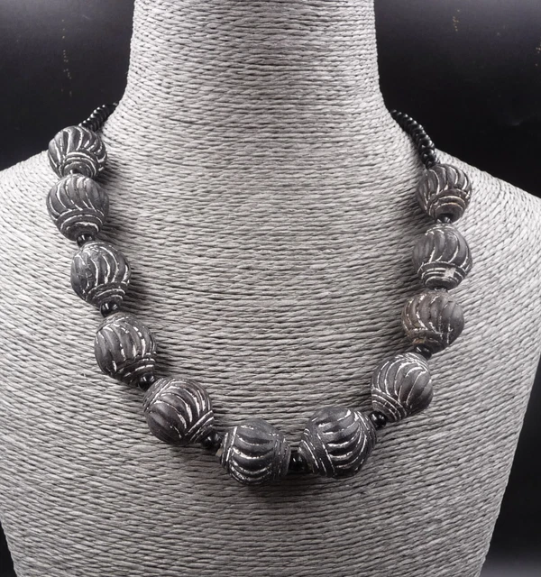 Collier Ethnique Africain En Os Avec Décor De Spirales, Couleur Ivoire, Occasion En Bon état - Style Tribal