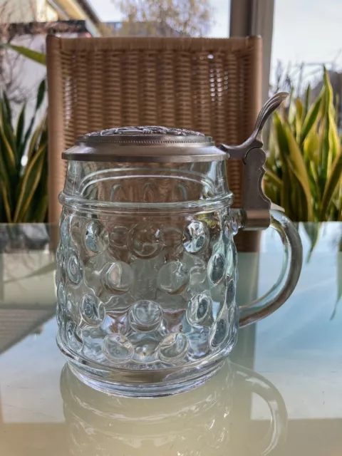 Bierkrug, Bierseidel aus Glas mit Zinndeckel