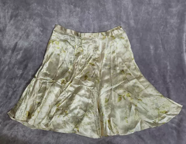 Vintage 90s Floral Betsy Johnson Shiny Pull-up Skirt 100 % rayon size 8