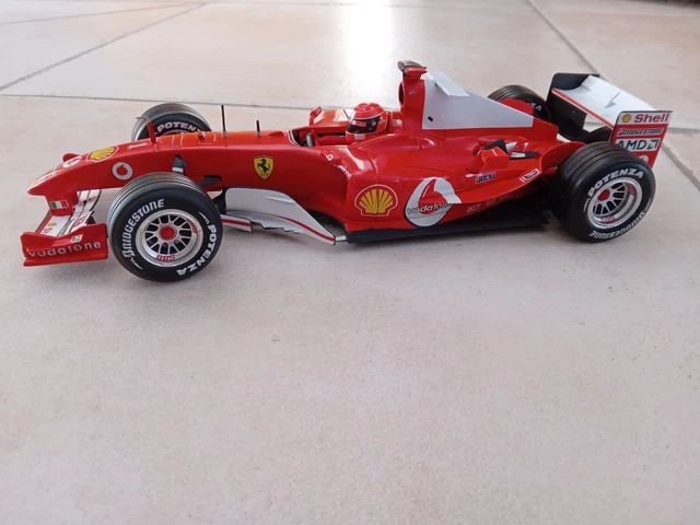 FERRARI F1 MICHAEL SCHUMACHER WORLD CHAMPION 2004 Version Minichamps