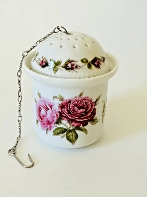 AK Kaiser W. Germany White Porcelain Roses Tea ball Infuser Strainer with Holder