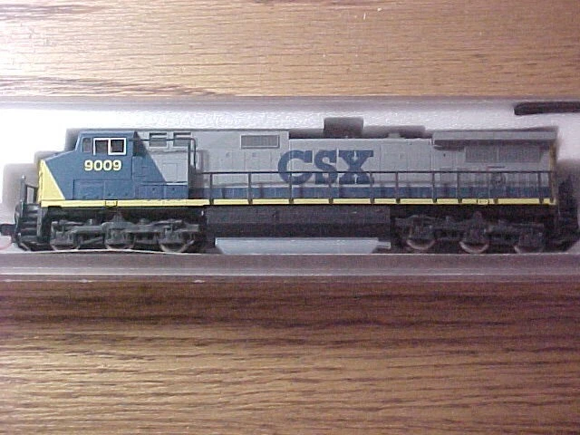 Kato N Scale CSX GE C44-9W 176-3401 #9009 Unused In Box