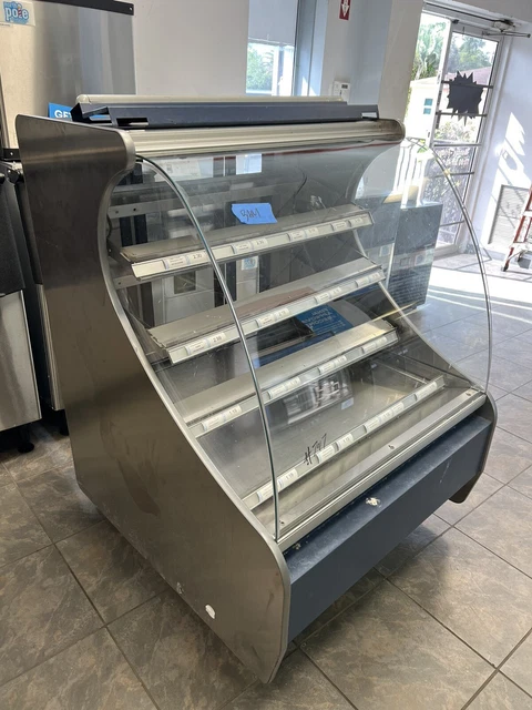 Structural Concepts Encore 38'' Refrigerated Display Case - & Matching Dry Case