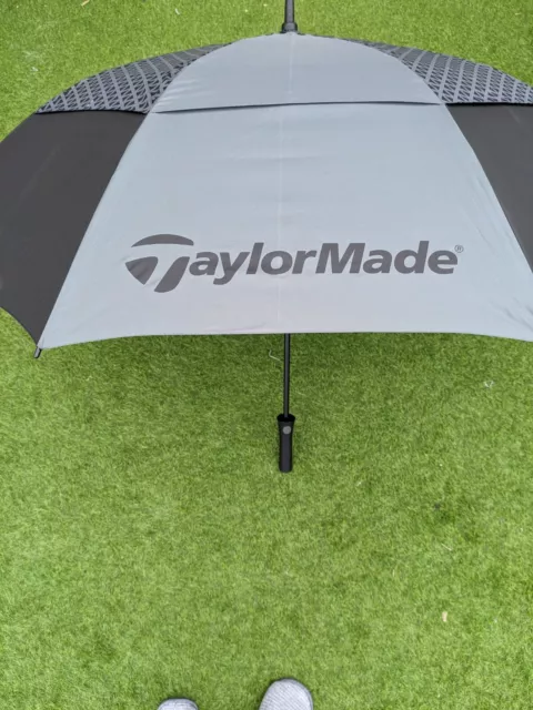 Brand New TaylorMade Golf Umbrella XLarge 62 Inch Push Button Air Flo Design PGA 2