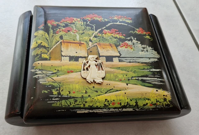 Boîte à Bijoux Vintage En Bois Octogonale Sur Pieds - Années 1950 - Souvenir D'Abbeville - Occasion