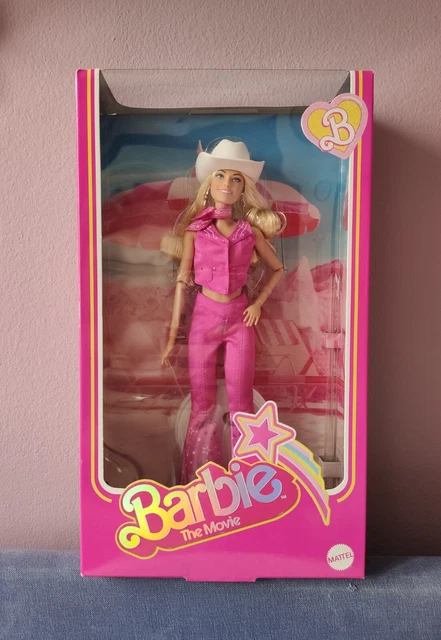 BARBIE THE MOVIE Bambola Margot Robbie Barbie in abito western rosa BARBIE THE MOVIE Bambola Margot Robbie Barbie in abito western rosa