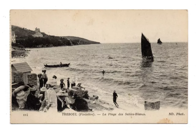 CPA - 29 - TREBOUL - la plage des sables blancs - très animée - vierge