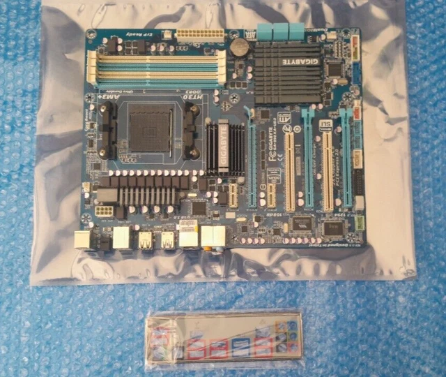 GIGABYTE GA990XAUD3 REV 3.0 AMD FX Socket AM3+ ATX Motherboard With