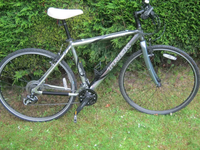 Trek 7100FX Hybrid Bike - Medium/Large 50cm Frame - Cash Collection Durham
