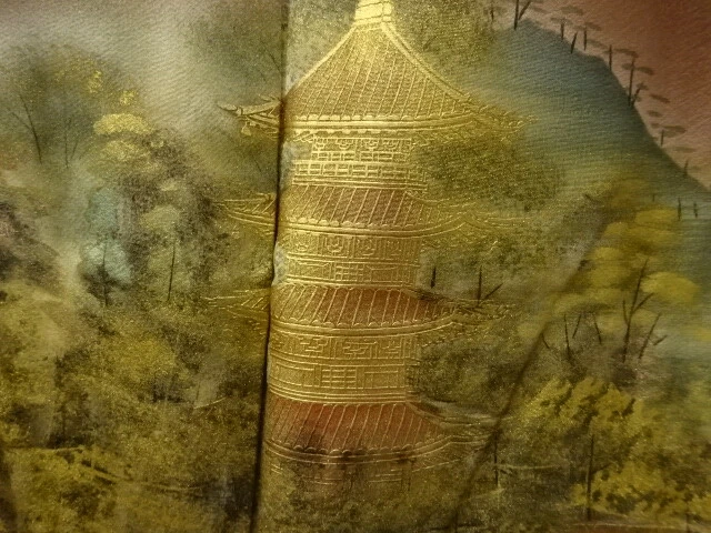 6401889: Japanese Kimono / Antique Kimono / Kinsai / Scenery Of Pagoda
