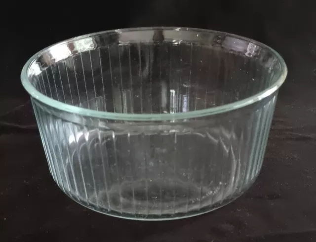 Vintage Pyrex bowl